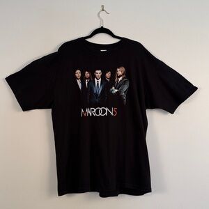 Maroon 5 Tee